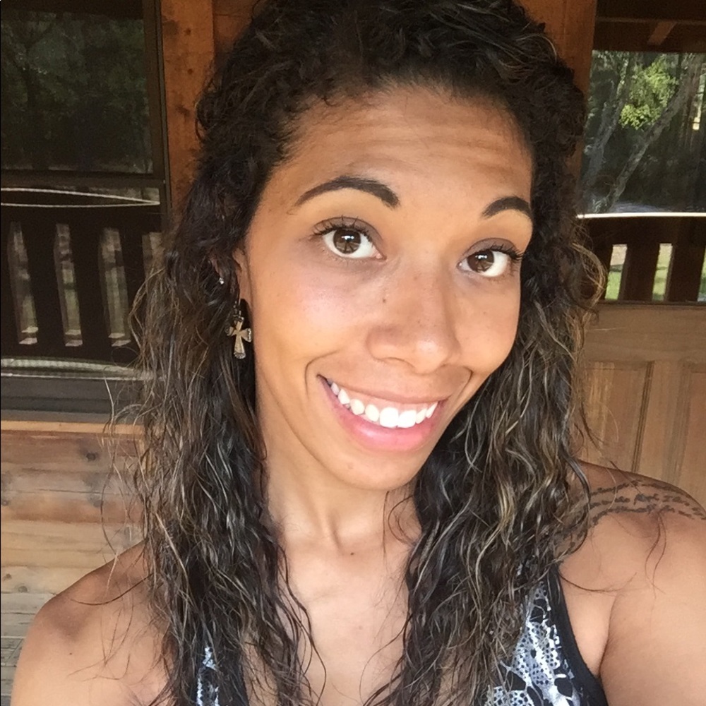 Meet your Posher, Stephanie